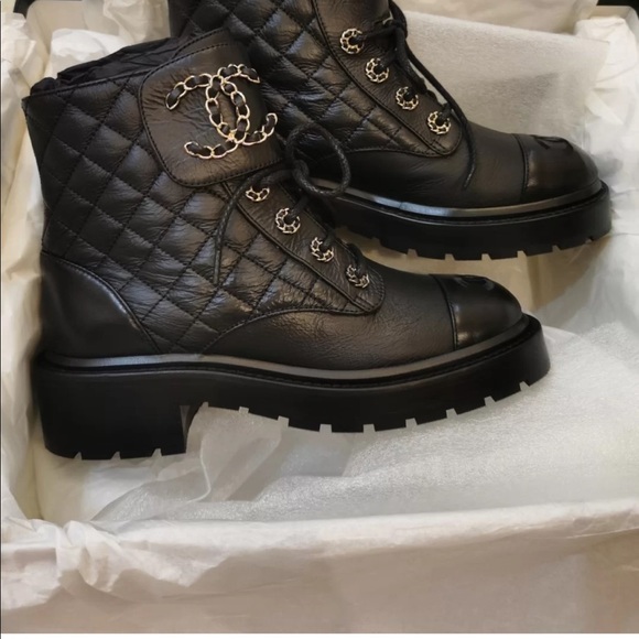 Chanel shoes - Picture 4 of 7